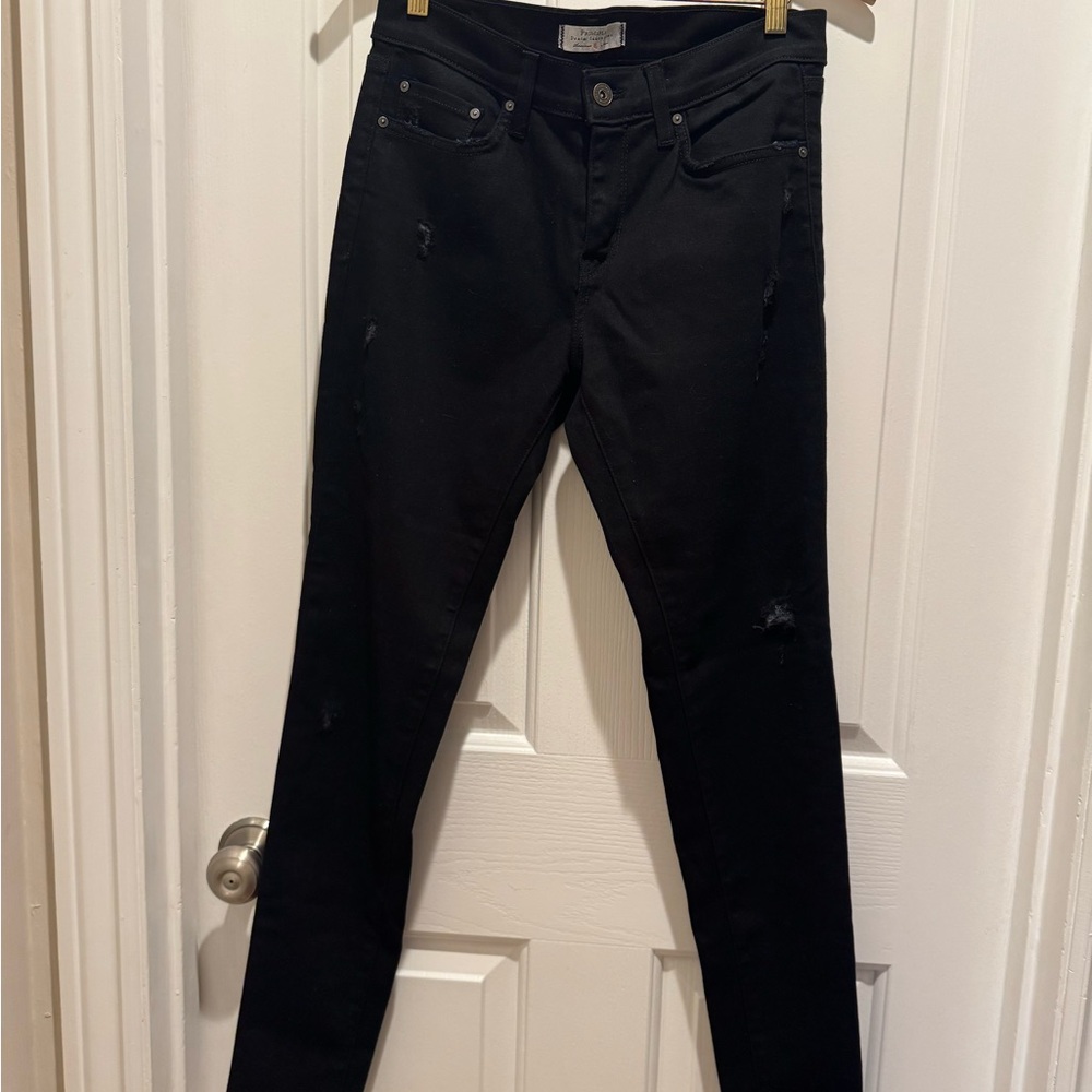 Elegant Black Skinny Jeans for Women (new, without tag, never worn)
